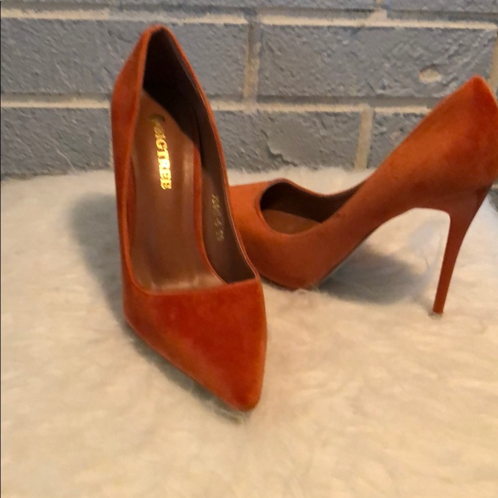 Pumpkin spice heels-Size